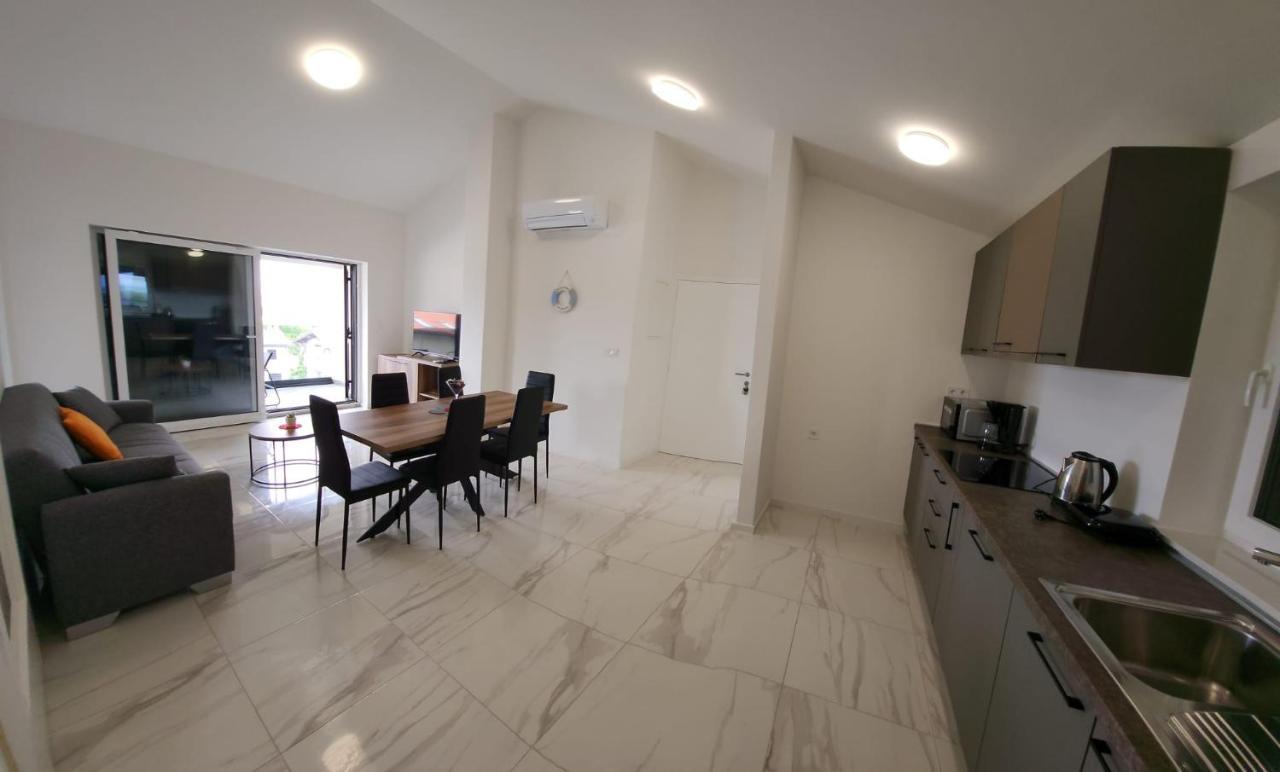 Apartmani M&L I M&J Малинська Екстер'єр фото